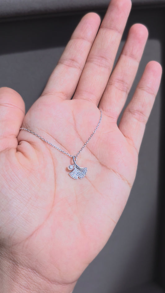 Ginkgo Pearl Pendant Chain